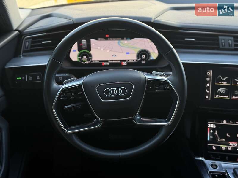 Позашляховик / Кросовер Audi e-tron Sportback 2021 в Мукачевому