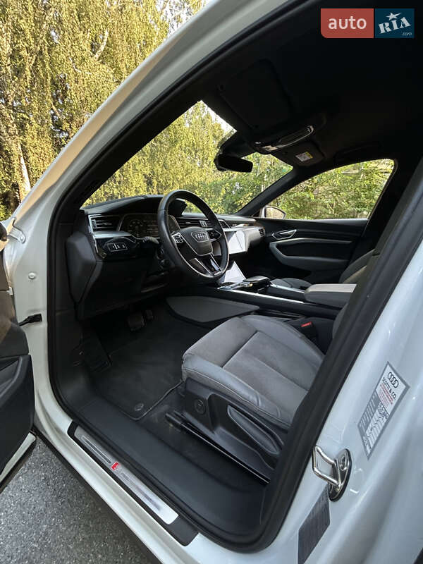 Внедорожник / Кроссовер Audi e-tron Sportback 2020 в Днепре фото 28 Внедорожник / Кроссовер Audi e-tron Sportback 2020 в Днепре