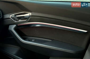 Внедорожник / Кроссовер Audi e-tron Sportback 2021 в 