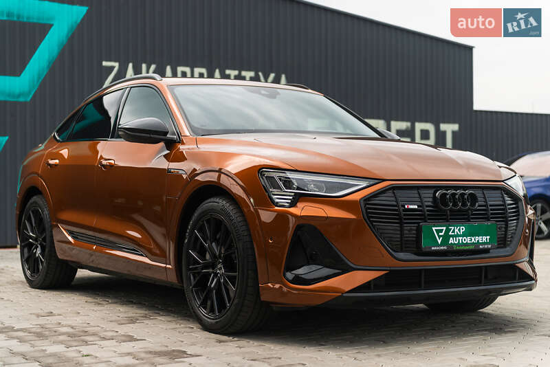 Позашляховик / Кросовер Audi e-tron Sportback 2022 в Мукачевому