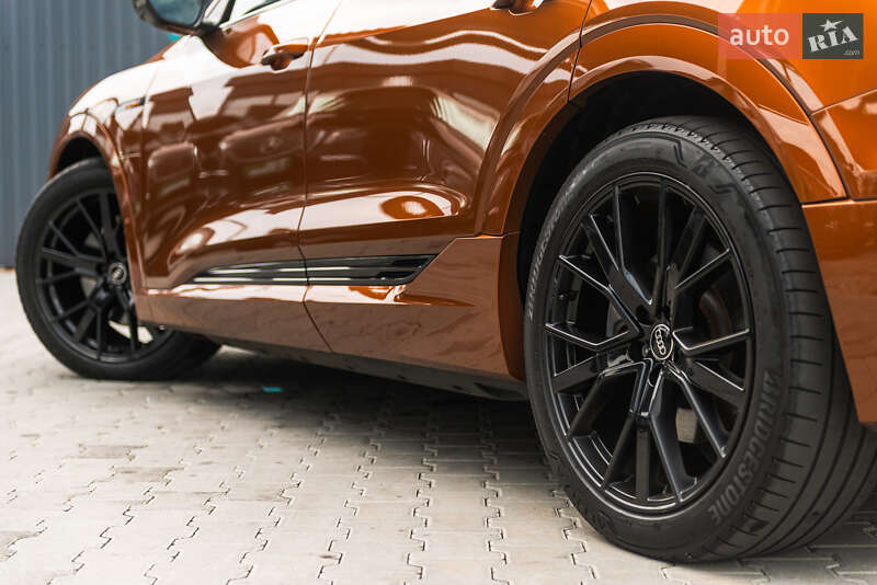 Позашляховик / Кросовер Audi e-tron Sportback 2022 в Мукачевому