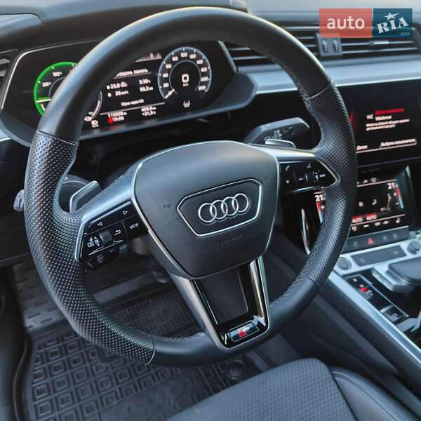 Позашляховик / Кросовер Audi e-tron Sportback 2021 в Дніпрі фото 26 Позашляховик / Кросовер Audi e-tron Sportback 2021 в Дніпрі