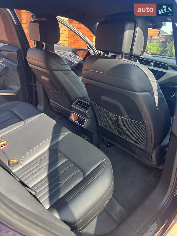 Позашляховик / Кросовер Audi e-tron Sportback 2021 в Києві фото 21 Позашляховик / Кросовер Audi e-tron Sportback 2021 в Києві