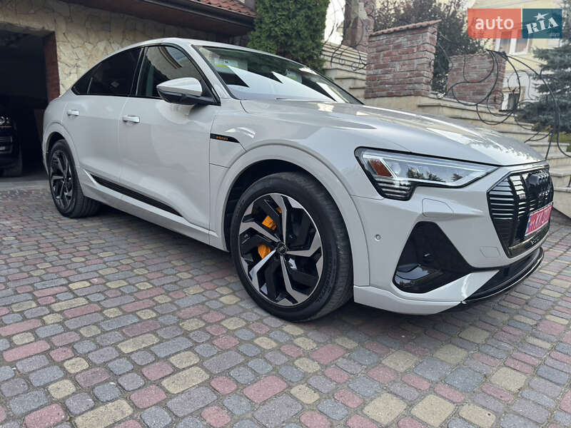 Внедорожник / Кроссовер Audi e-tron Sportback 2022 в Львове