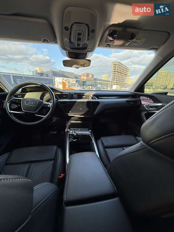 Внедорожник / Кроссовер Audi e-tron Sportback 2020 в Киеве фото 15 Внедорожник / Кроссовер Audi e-tron Sportback 2020 в Киеве