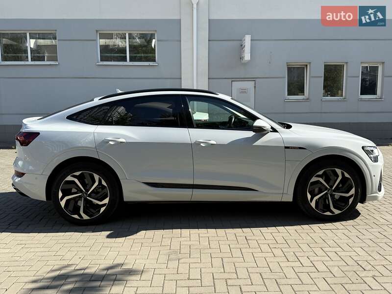 Позашляховик / Кросовер Audi e-tron Sportback 2021 в Одесі