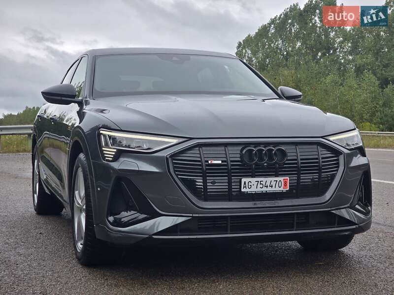 Позашляховик / Кросовер Audi e-tron Sportback 2020 в Ковелі