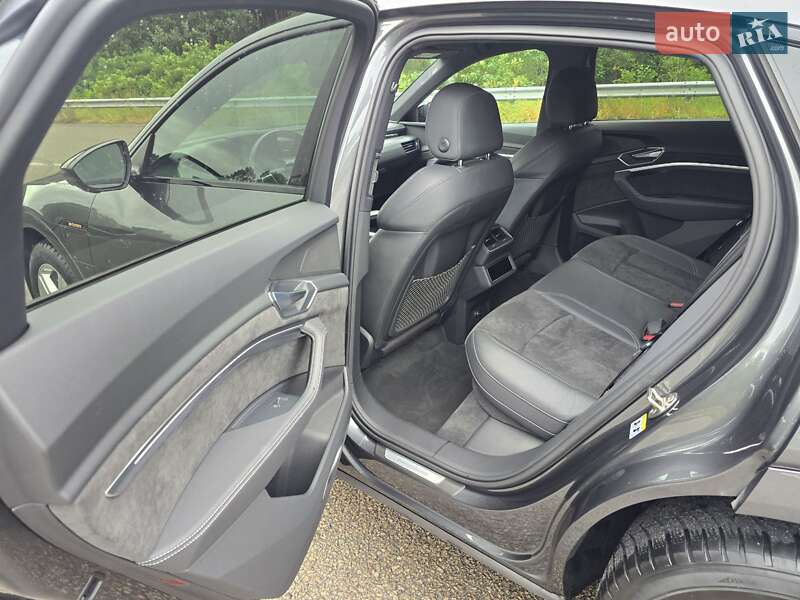 Позашляховик / Кросовер Audi e-tron Sportback 2020 в Ковелі