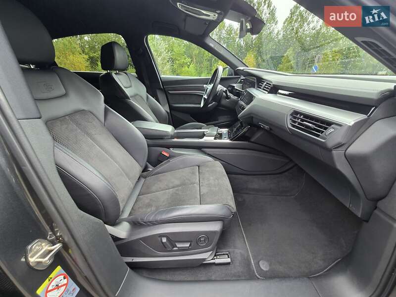 Позашляховик / Кросовер Audi e-tron Sportback 2020 в Ковелі