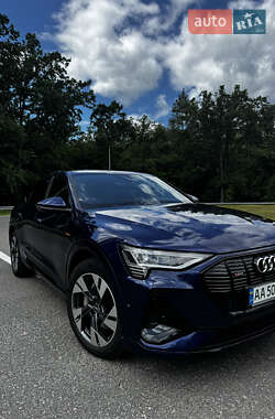 Позашляховик / Кросовер Audi e-tron Sportback 2021 в Києві