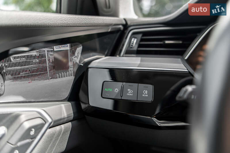 Внедорожник / Кроссовер Audi e-tron Sportback 2022 в Львове