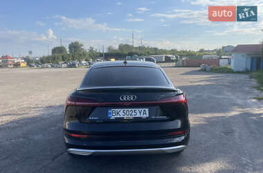 Внедорожник / Кроссовер Audi e-tron Sportback 2020 в 