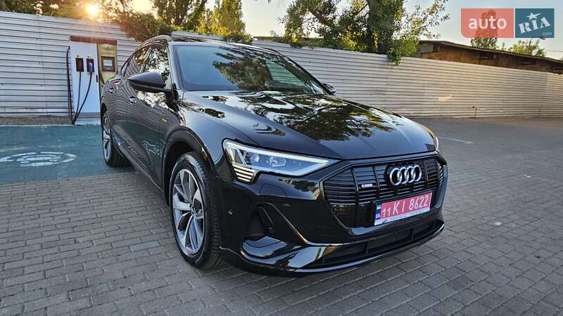 Внедорожник / Кроссовер Audi e-tron Sportback 2022 в 