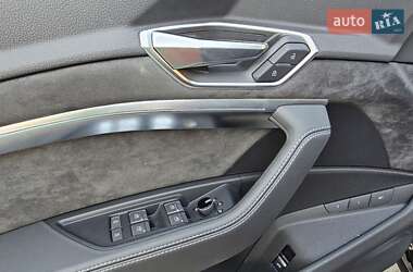 Внедорожник / Кроссовер Audi e-tron Sportback 2022 в 