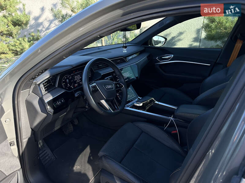 Внедорожник / Кроссовер Audi e-tron Sportback 2022 в Ровно фото 14 Внедорожник / Кроссовер Audi e-tron Sportback 2022 в Ровно