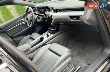 Внедорожник / Кроссовер Audi e-tron Sportback 2023 в 