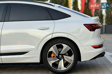 Внедорожник / Кроссовер Audi e-tron Sportback 2022 в 