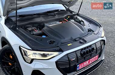 Внедорожник / Кроссовер Audi e-tron Sportback 2022 в 