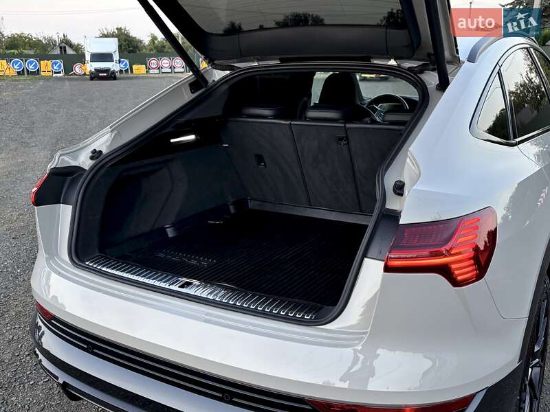 Внедорожник / Кроссовер Audi e-tron Sportback 2022 в Киеве