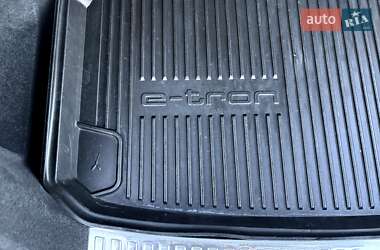 Внедорожник / Кроссовер Audi e-tron Sportback 2022 в 