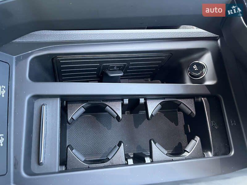 Внедорожник / Кроссовер Audi e-tron Sportback 2020 в Владимире фото 42 Внедорожник / Кроссовер Audi e-tron Sportback 2020 в Владимире