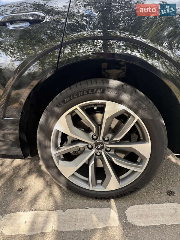 Позашляховик / Кросовер Audi e-tron Sportback 2020 в Дніпрі