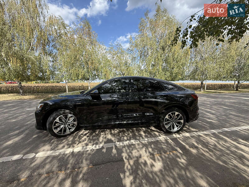 Позашляховик / Кросовер Audi e-tron Sportback 2020 в Дніпрі