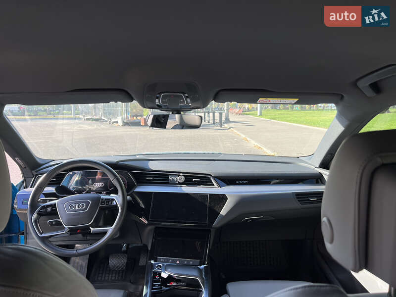 Позашляховик / Кросовер Audi e-tron Sportback 2021 в Харкові