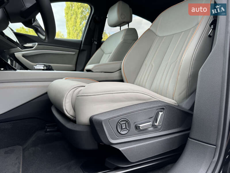 Позашляховик / Кросовер Audi e-tron Sportback 2021 в Мукачевому