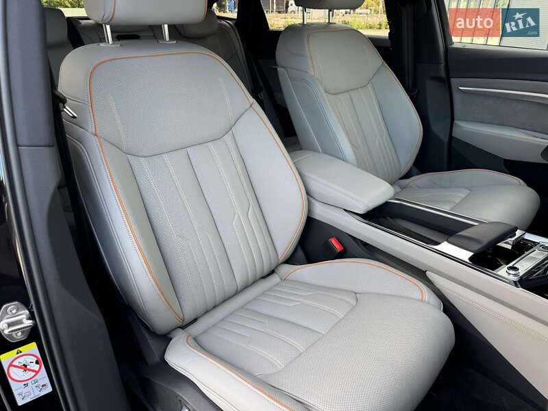 Позашляховик / Кросовер Audi e-tron Sportback 2021 в Мукачевому