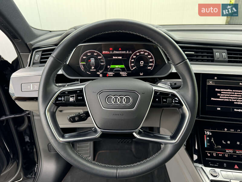 Позашляховик / Кросовер Audi e-tron Sportback 2021 в Мукачевому