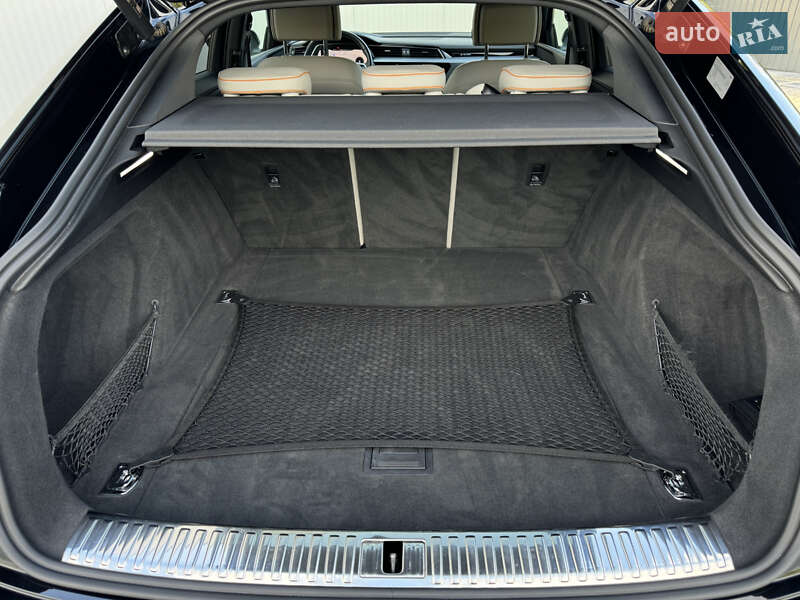 Позашляховик / Кросовер Audi e-tron Sportback 2021 в Мукачевому