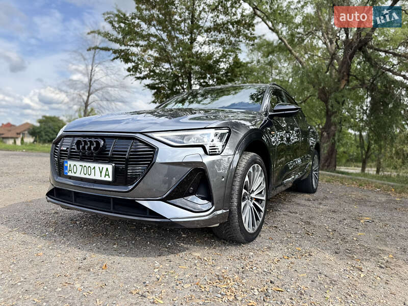 Внедорожник / Кроссовер Audi e-tron Sportback 2021 в 