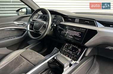 Внедорожник / Кроссовер Audi e-tron Sportback 2021 в 