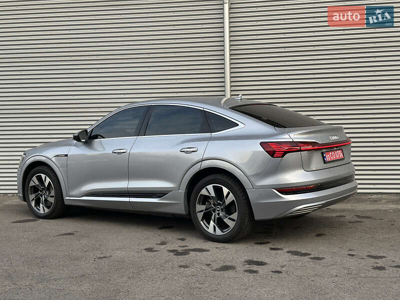 Внедорожник / Кроссовер Audi e-tron Sportback 2021 в Ровно