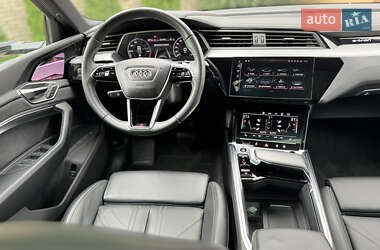 Внедорожник / Кроссовер Audi e-tron Sportback 2023 в 