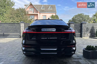 Внедорожник / Кроссовер Audi e-tron Sportback 2021 в 