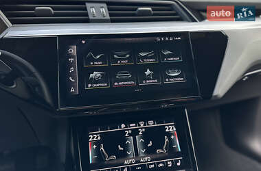 Внедорожник / Кроссовер Audi e-tron Sportback 2021 в 