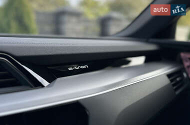Внедорожник / Кроссовер Audi e-tron Sportback 2021 в 