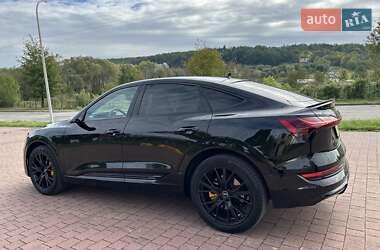 Позашляховик / Кросовер Audi e-tron Sportback 2022 в 