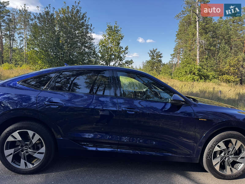 Позашляховик / Кросовер Audi e-tron Sportback 2021 в Києві фото 16 Позашляховик / Кросовер Audi e-tron Sportback 2021 в Києві