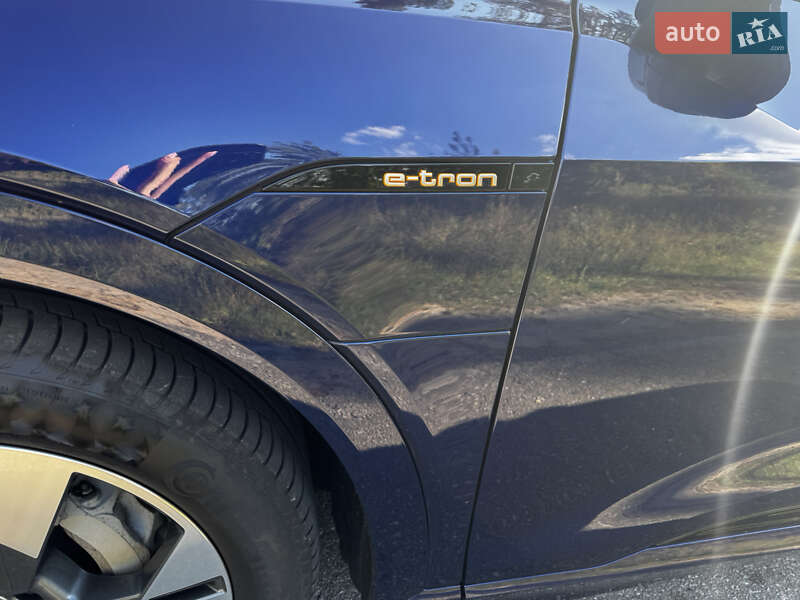 Позашляховик / Кросовер Audi e-tron Sportback 2021 в Києві фото 21 Позашляховик / Кросовер Audi e-tron Sportback 2021 в Києві