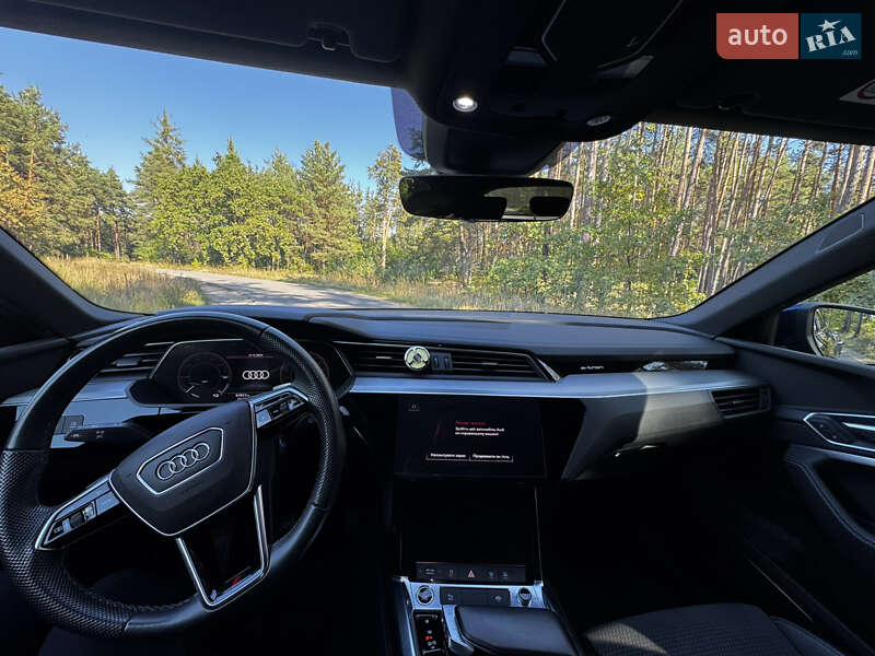 Позашляховик / Кросовер Audi e-tron Sportback 2021 в Києві фото 32 Позашляховик / Кросовер Audi e-tron Sportback 2021 в Києві