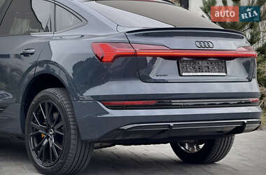 Внедорожник / Кроссовер Audi e-tron Sportback 2022 в 