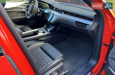 Внедорожник / Кроссовер Audi e-tron Sportback 2022 в 