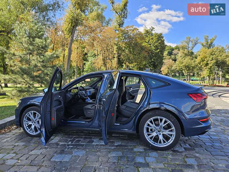 Внедорожник / Кроссовер Audi e-tron Sportback 2022 в Киеве фото 11 Внедорожник / Кроссовер Audi e-tron Sportback 2022 в Киеве
