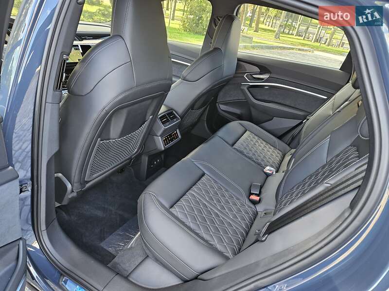 Внедорожник / Кроссовер Audi e-tron Sportback 2022 в Киеве фото 29 Внедорожник / Кроссовер Audi e-tron Sportback 2022 в Киеве