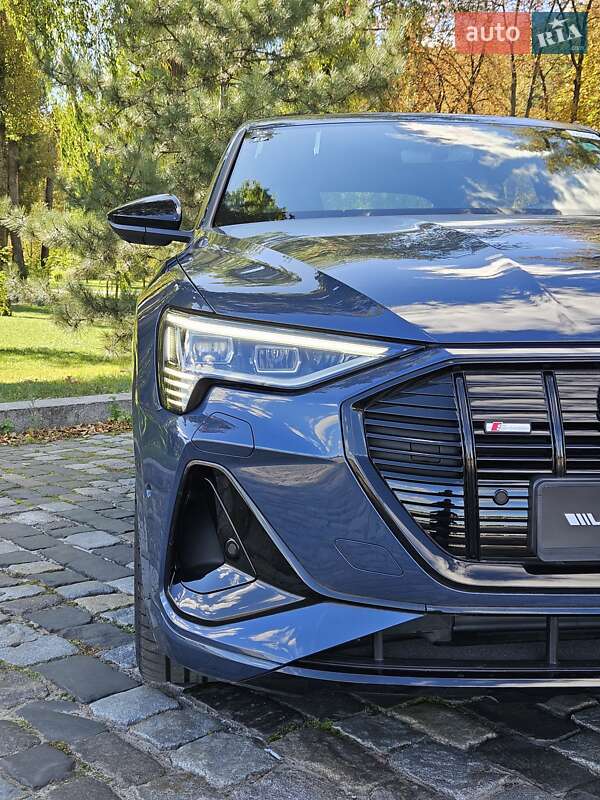 Внедорожник / Кроссовер Audi e-tron Sportback 2022 в Киеве фото 37 Внедорожник / Кроссовер Audi e-tron Sportback 2022 в Киеве