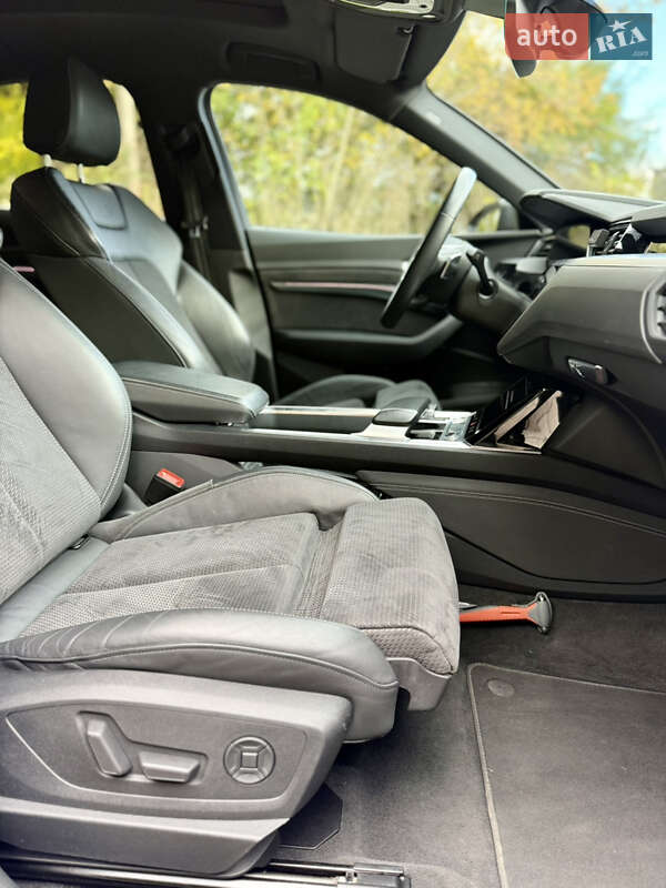 Внедорожник / Кроссовер Audi e-tron Sportback 2020 в Львове