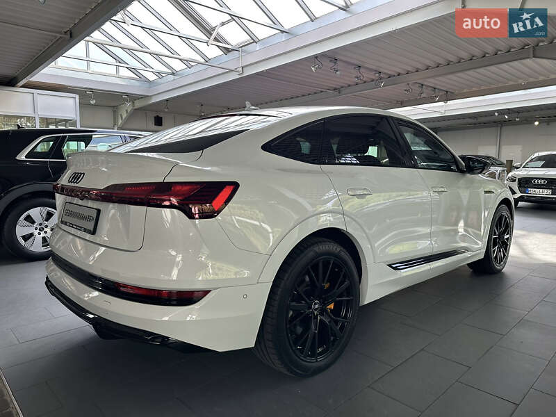 Внедорожник / Кроссовер Audi e-tron Sportback 2022 в Берегово